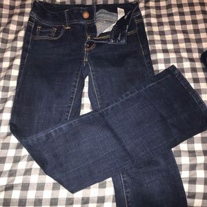 American eagle size 2 LIKE NEW jeans